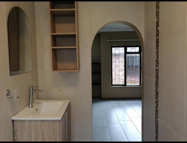 3 BEDROOM TOWNHOUSE FOR SALE IN MEER EN SEE